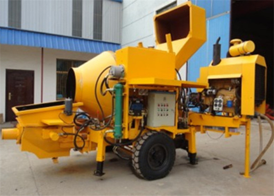 China 30m3/misturador concreto móvel de H com bomba e 600 litros capacidade do funil fornecedor