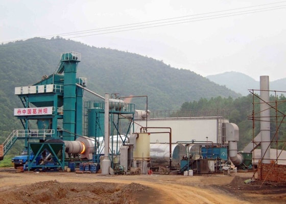 China 255KW fixou o tipo planta de mistura do asfalto com sistema de alimentação frio do escaninho 32CBM e do peso fornecedor